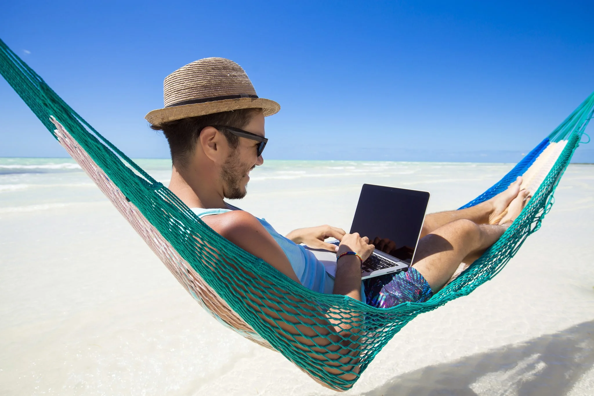 13 Secret Digital Nomad Budget Freelancing Tricks